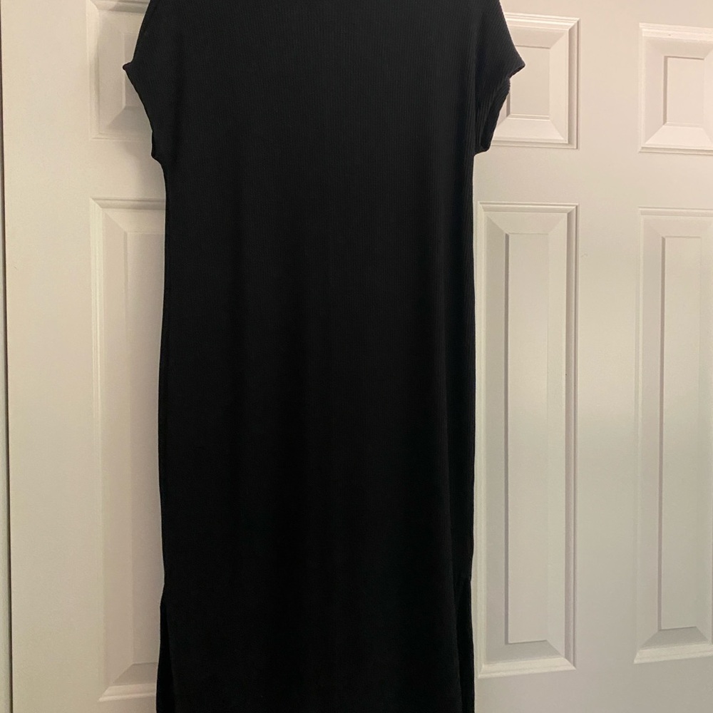 Old Navy Black Ribbed Midi Dress Crew Neck